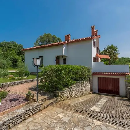 Vila Alvona