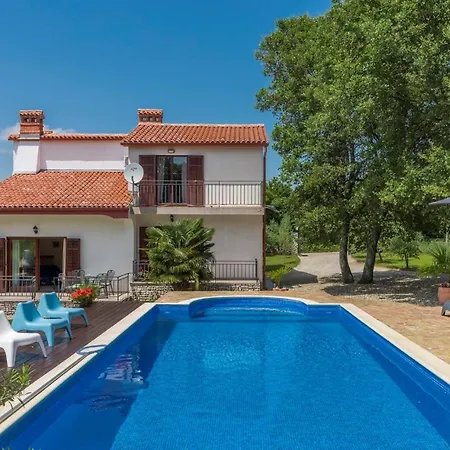Vila Alvona
